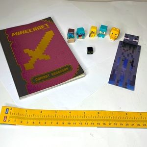 SOLD 🎈Minecraft Lot, Combat Hand Book, Mini Figures, Bookmark